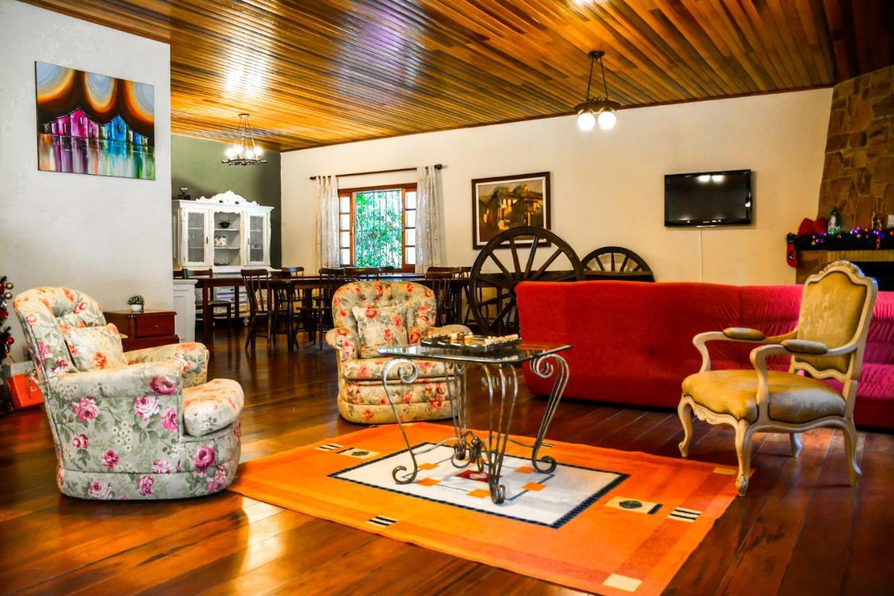 Bed & Breakfast Casa De Campos Campos do Jordao